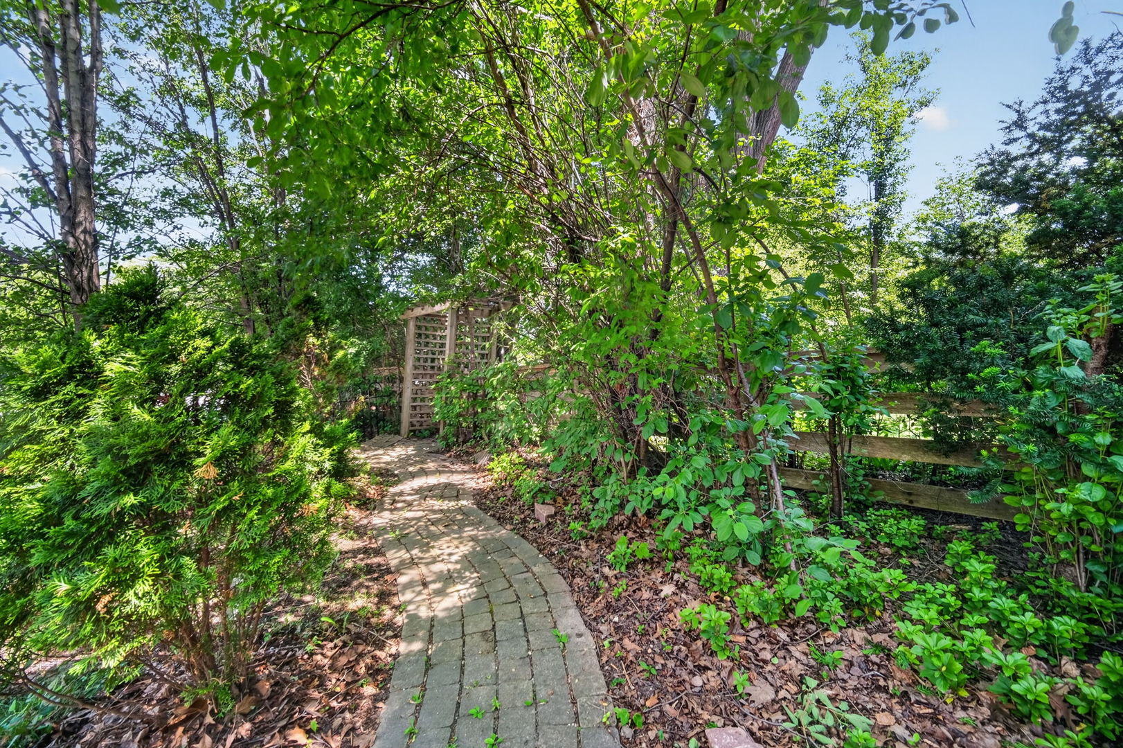 36W927 Red Gate Road, St. Charles, IL 60175