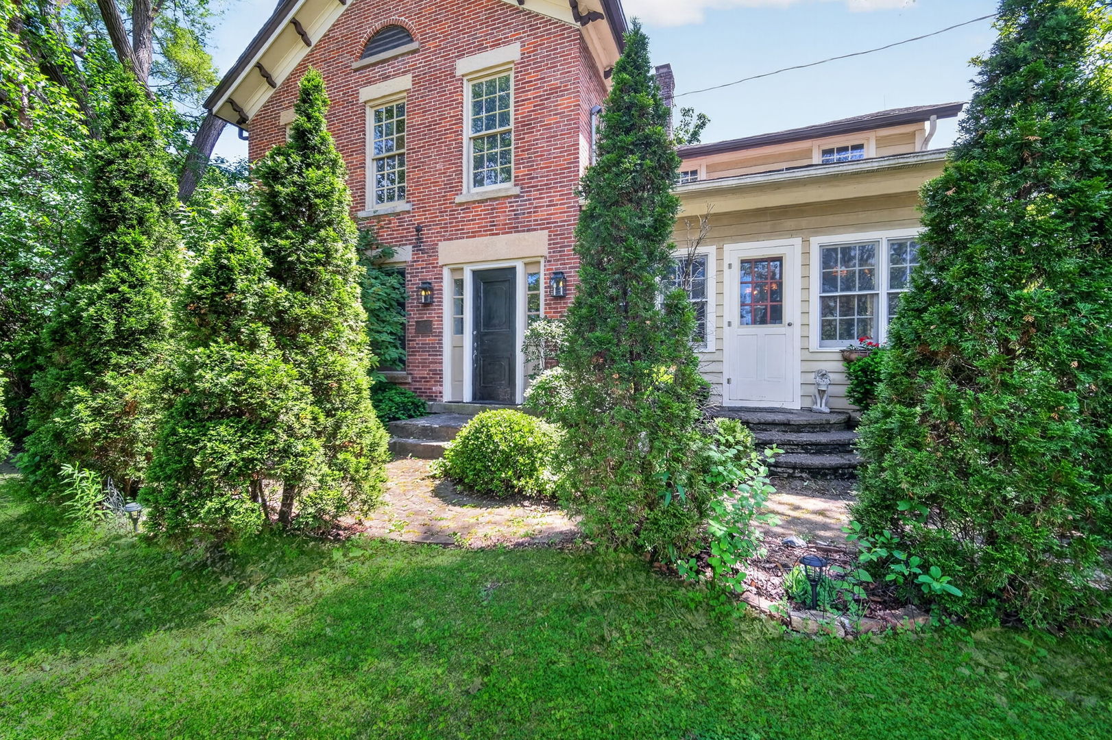 36W927 Red Gate Road, St. Charles, IL 60175