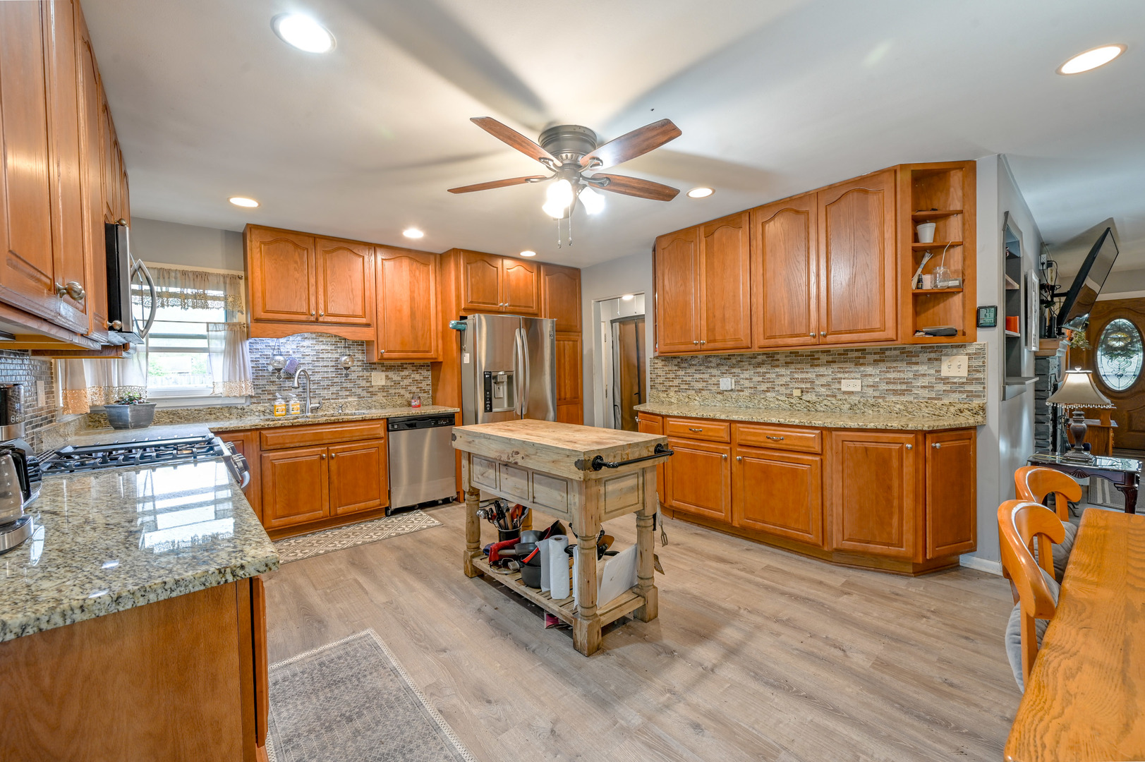 707 Kirkwood Avenue, Winthrop Harbor, IL 60096