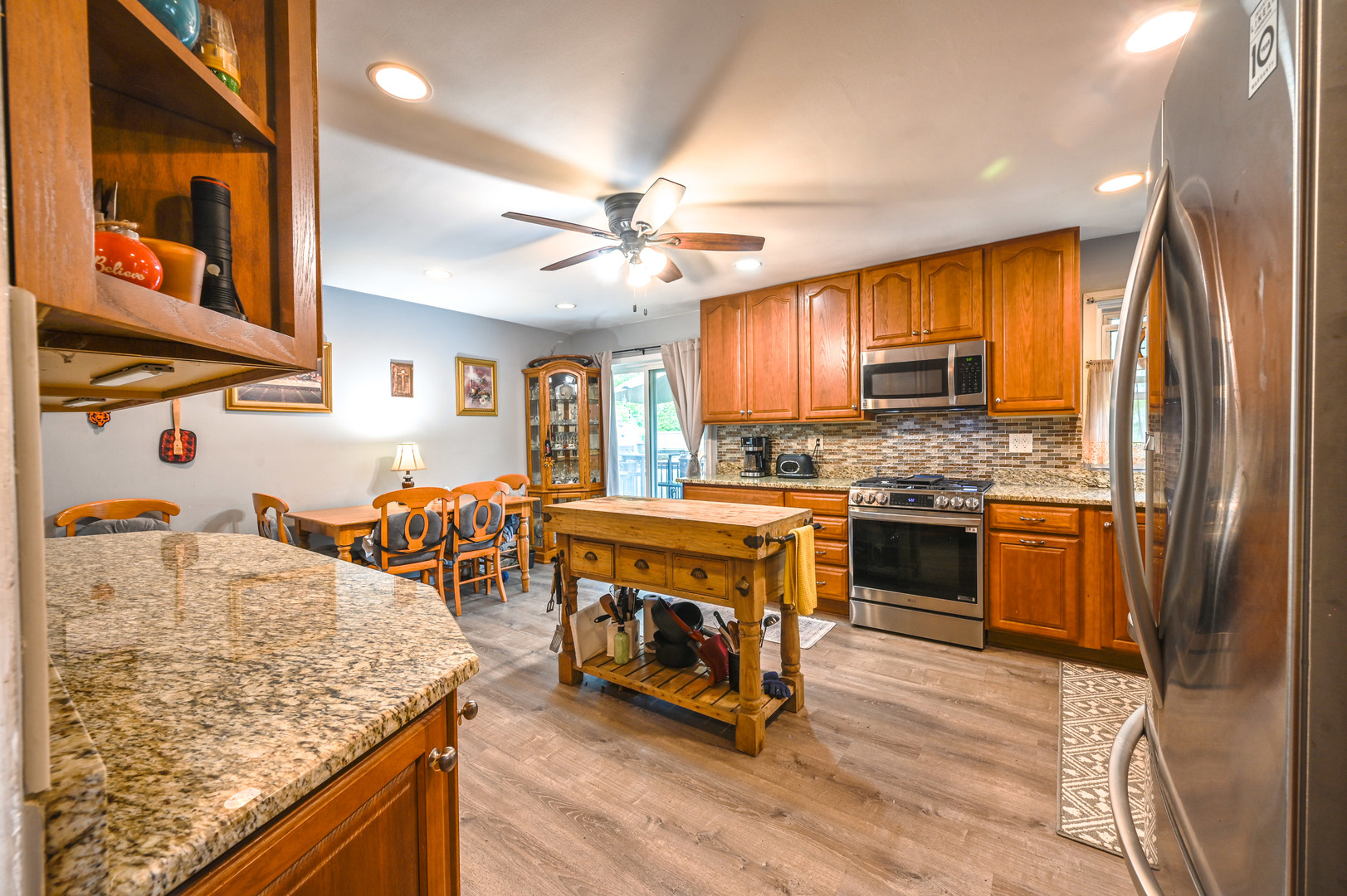 707 Kirkwood Avenue, Winthrop Harbor, IL 60096
