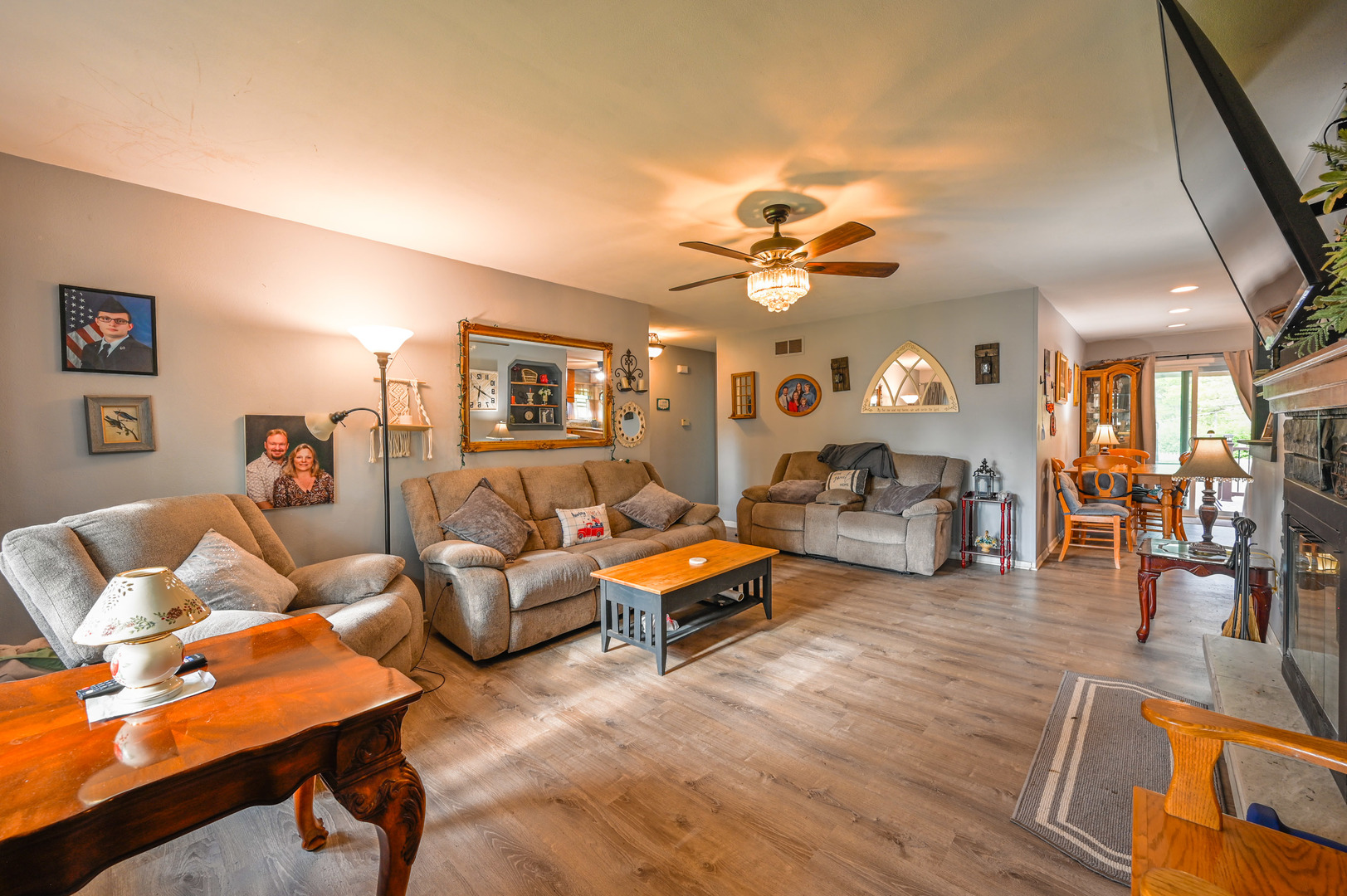707 Kirkwood Avenue, Winthrop Harbor, IL 60096