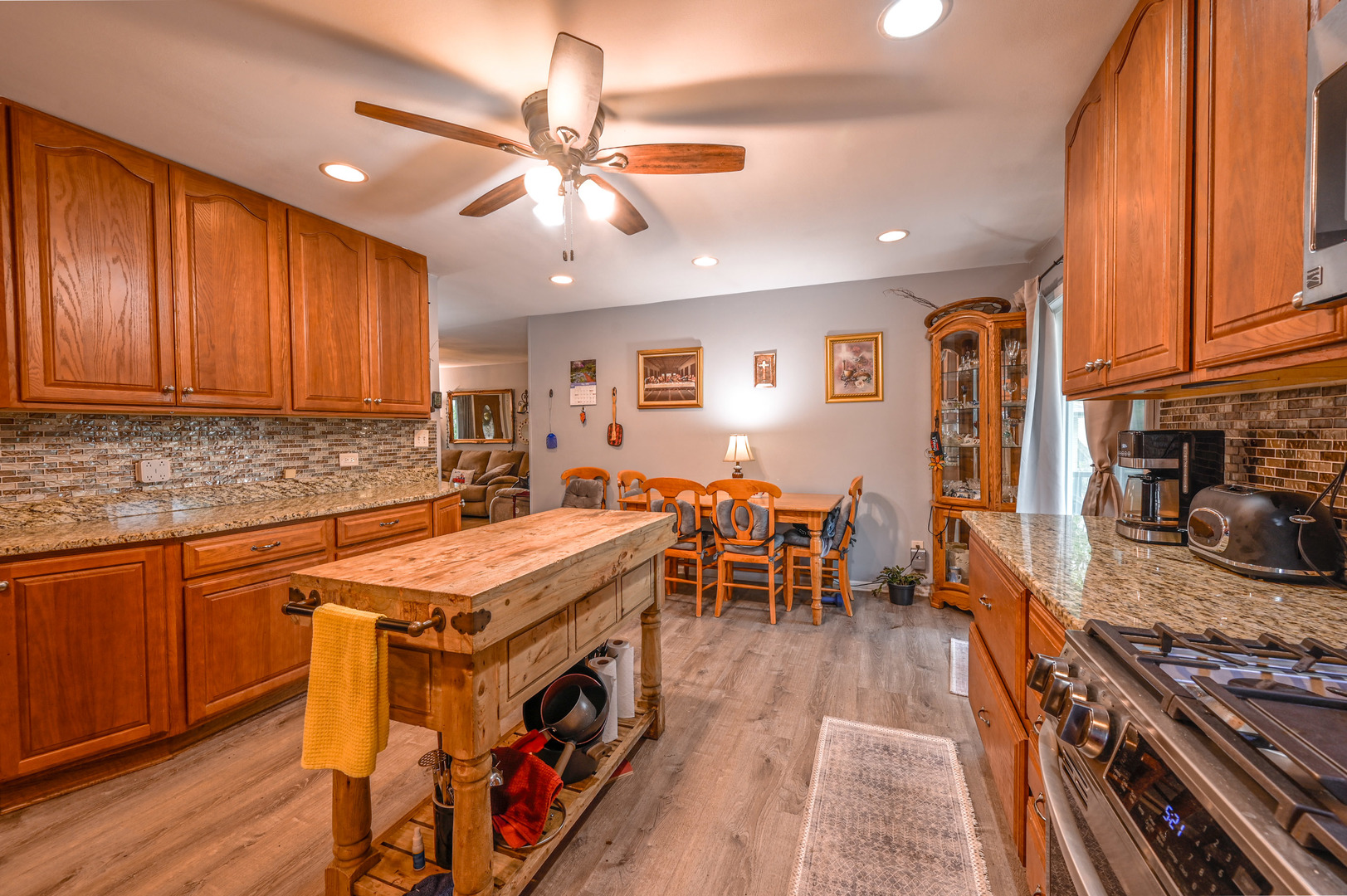 707 Kirkwood Avenue, Winthrop Harbor, IL 60096