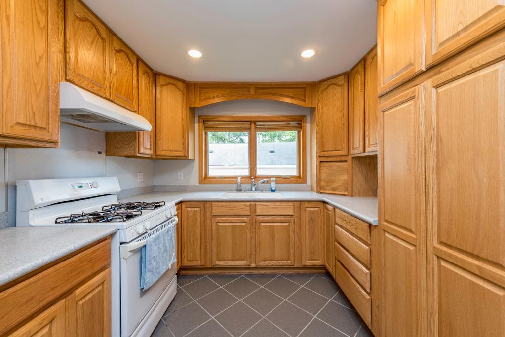 10066 W WADSWORTH Road, Zion, IL 60099