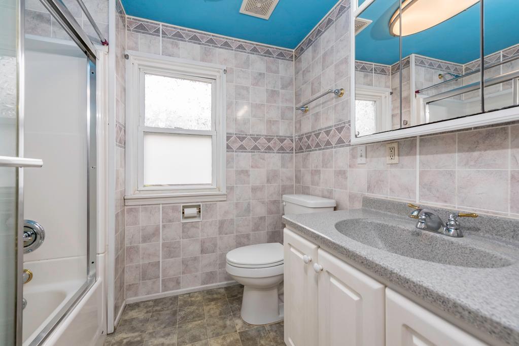 10066 W WADSWORTH Road, Zion, IL 60099
