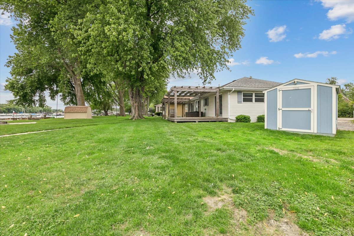 524 Park Avenue, Fox Lake, IL 60020