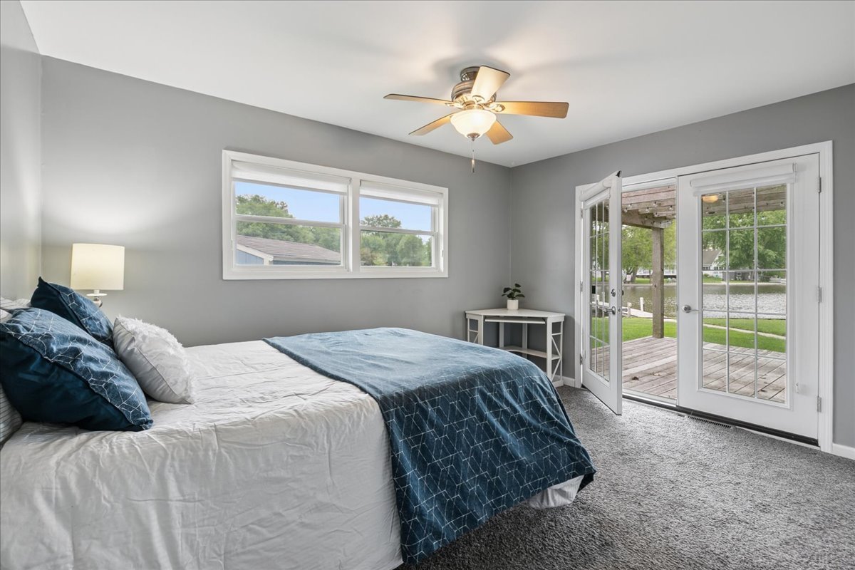 524 Park Avenue, Fox Lake, IL 60020