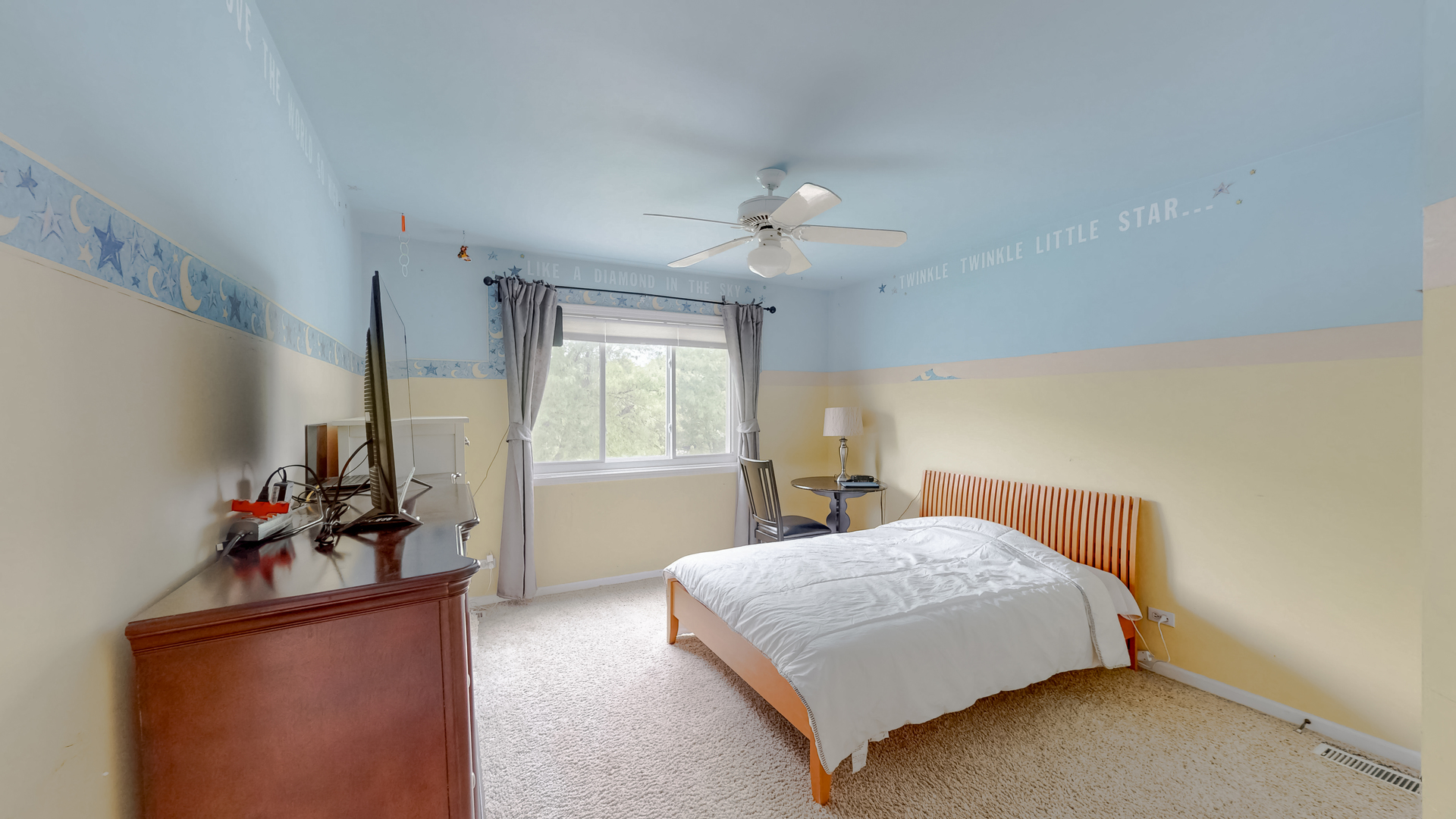 3527 Hobbes Drive, Naperville, IL 60564