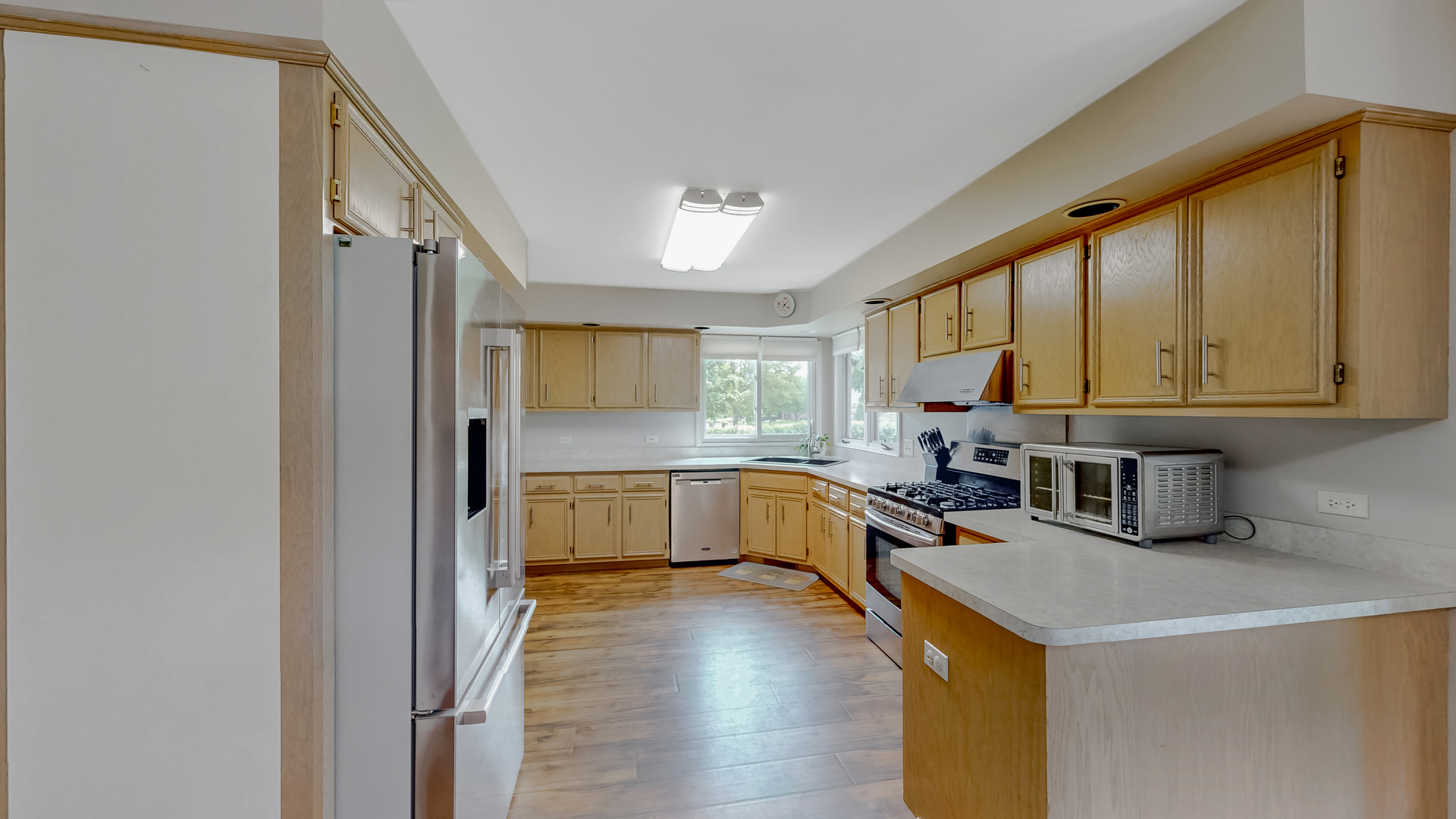 3527 Hobbes Drive, Naperville, IL 60564