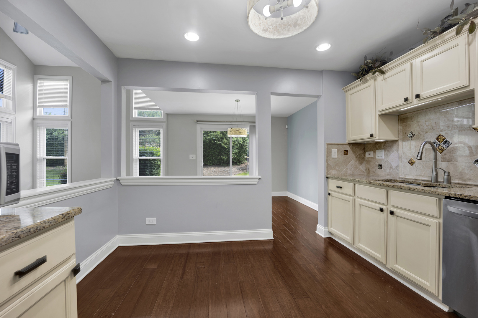 347 W Prairie Circle, Itasca, IL 60143