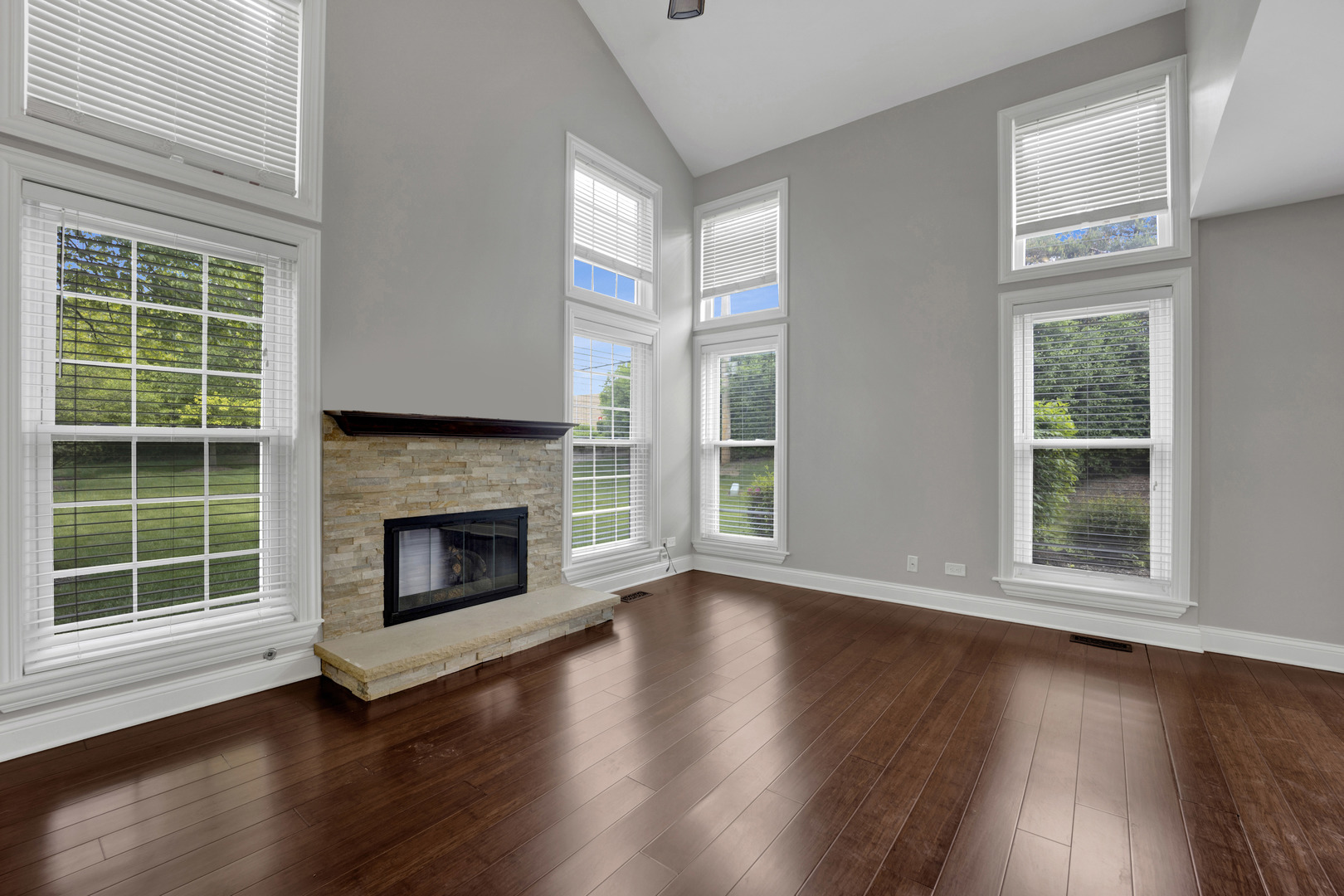 347 W Prairie Circle, Itasca, IL 60143
