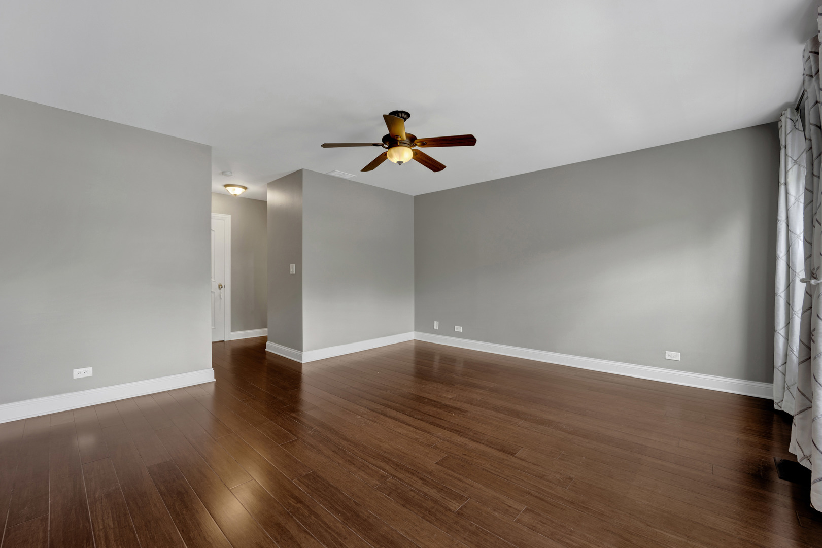 347 W Prairie Circle, Itasca, IL 60143