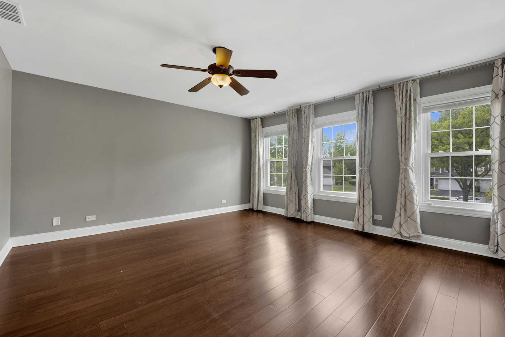 347 W Prairie Circle, Itasca, IL 60143