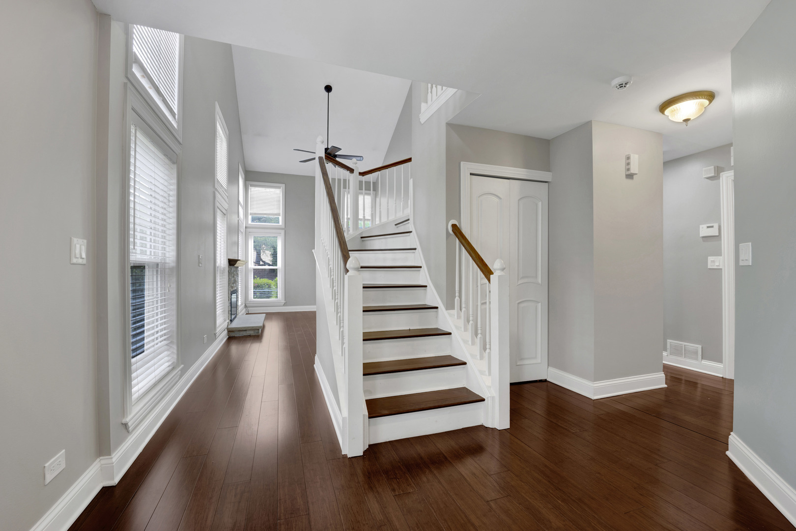 347 W Prairie Circle, Itasca, IL 60143
