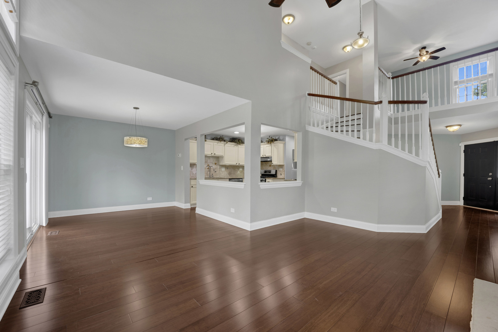 347 W Prairie Circle, Itasca, IL 60143