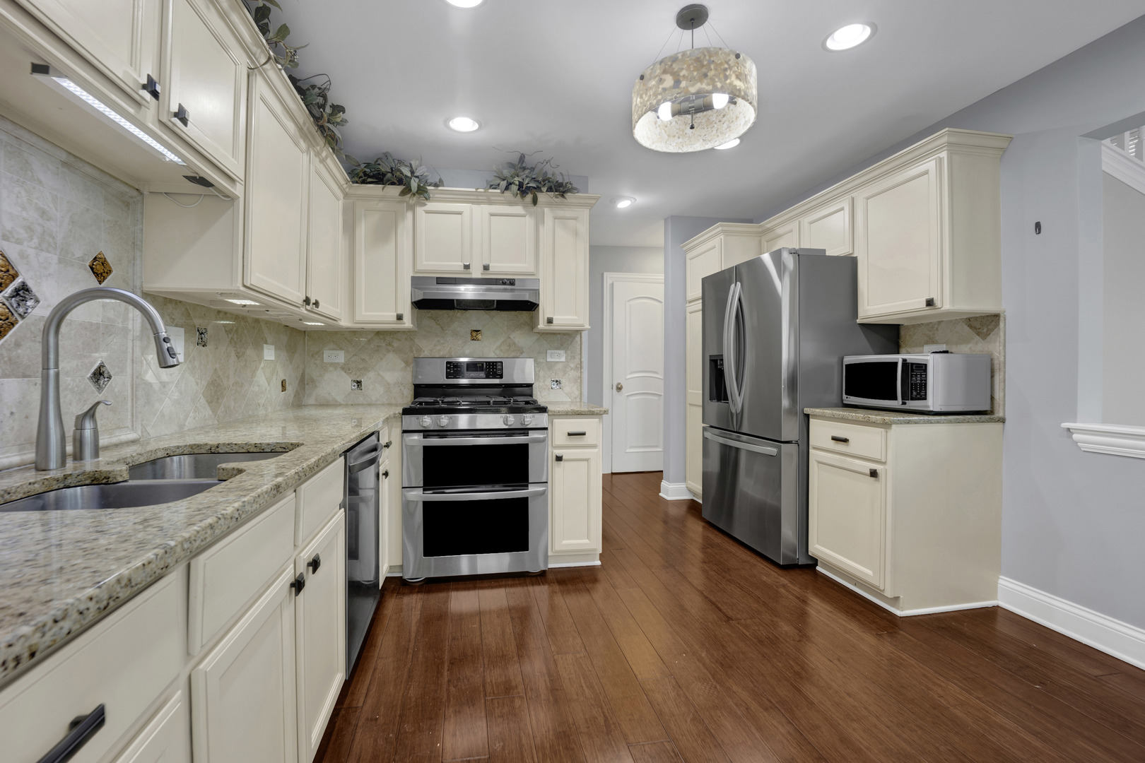 347 W Prairie Circle, Itasca, IL 60143