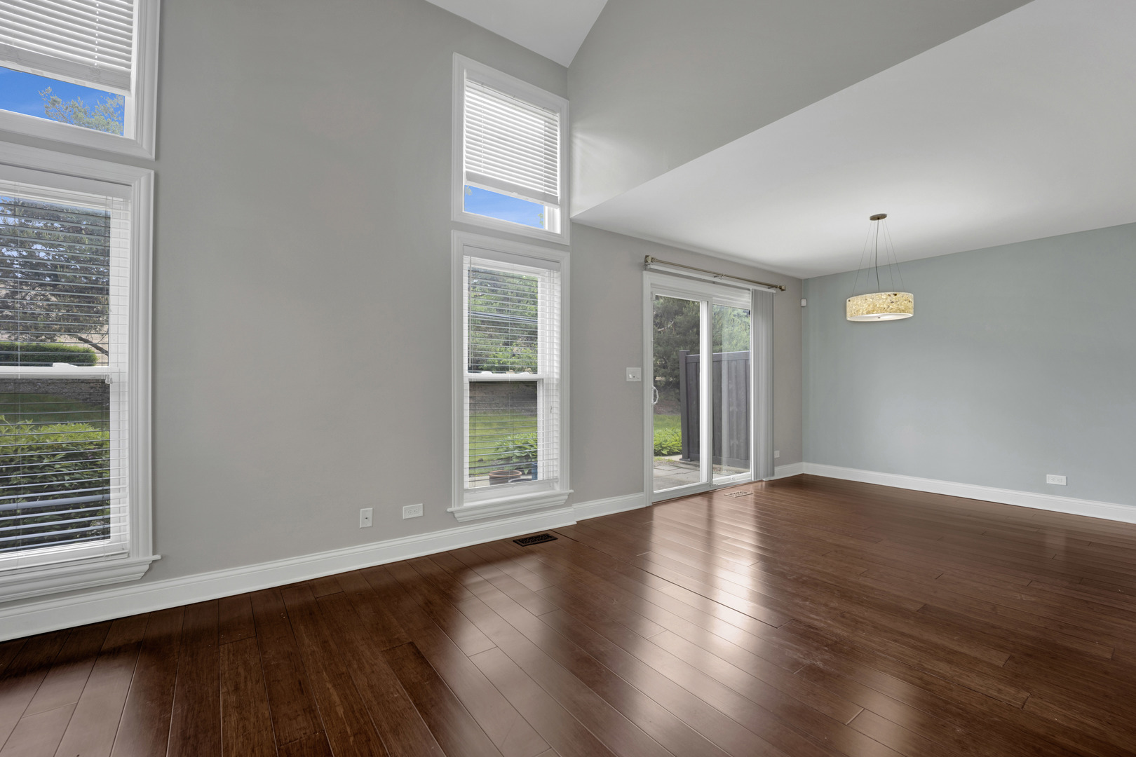 347 W Prairie Circle, Itasca, IL 60143
