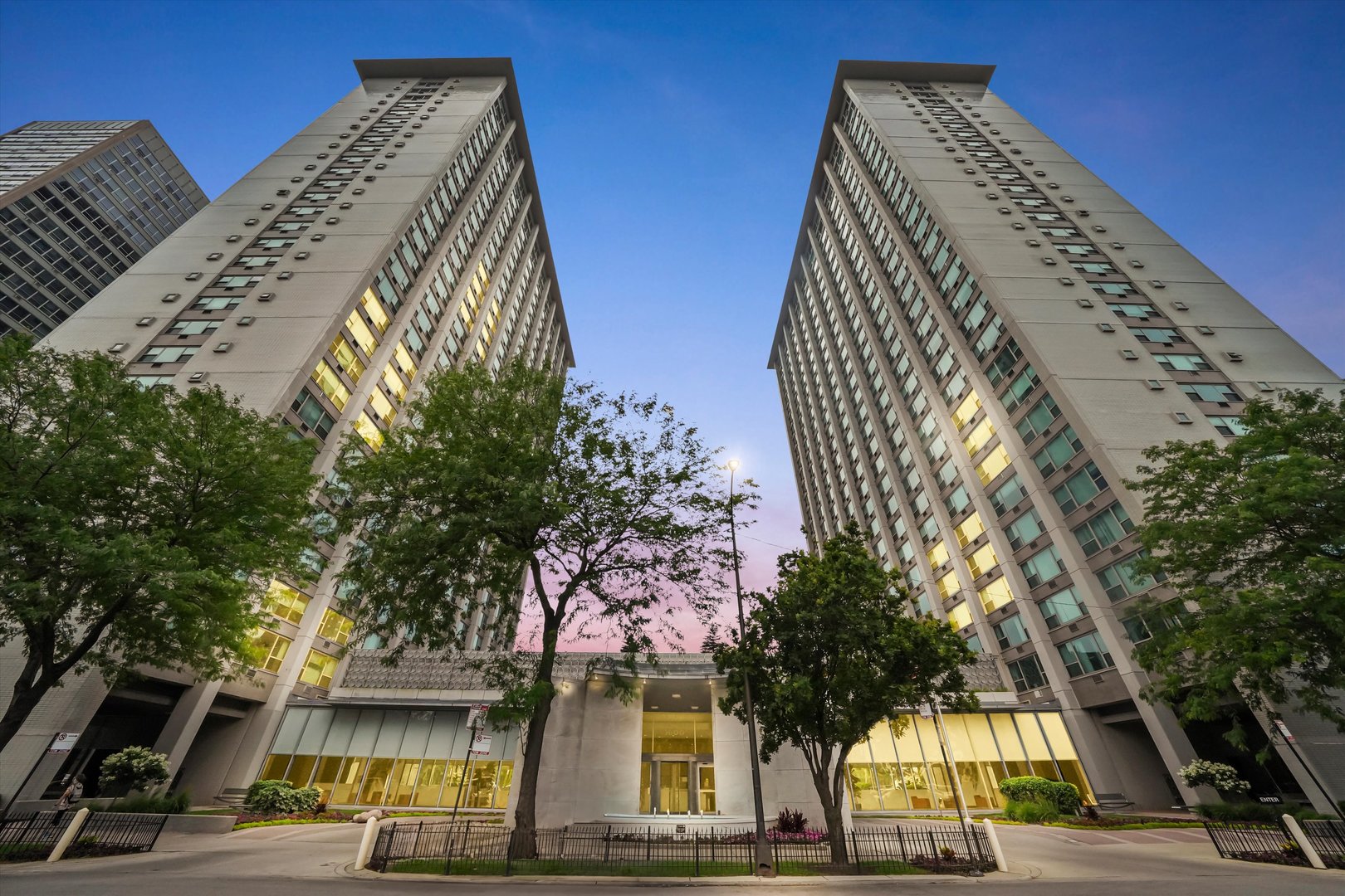 3600 N Lake Shore Drive #1217, Chicago, IL 60613