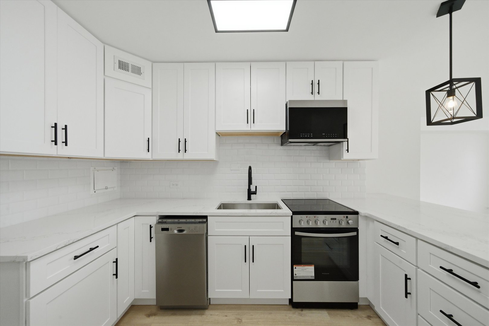 3600 N Lake Shore Drive #1217, Chicago, IL 60613