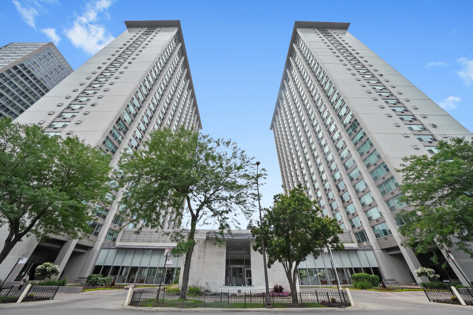 3600 N Lake Shore Drive #1217, Chicago, IL 60613