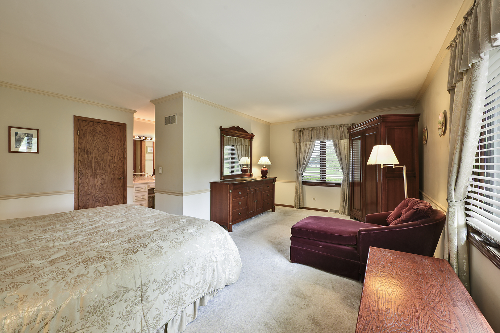 1812 Prestwick Drive, Inverness, IL 60067