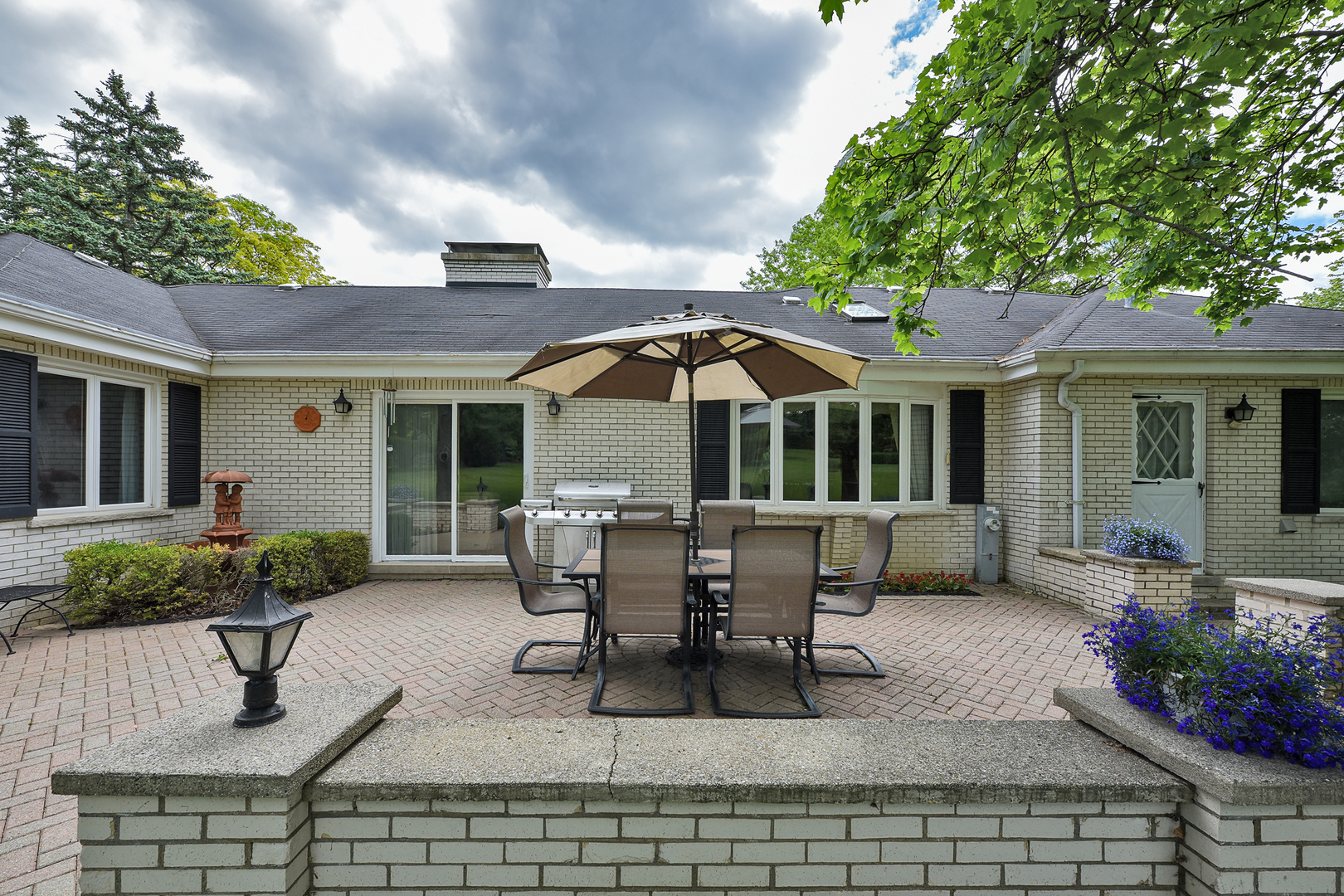 1812 Prestwick Drive, Inverness, IL 60067
