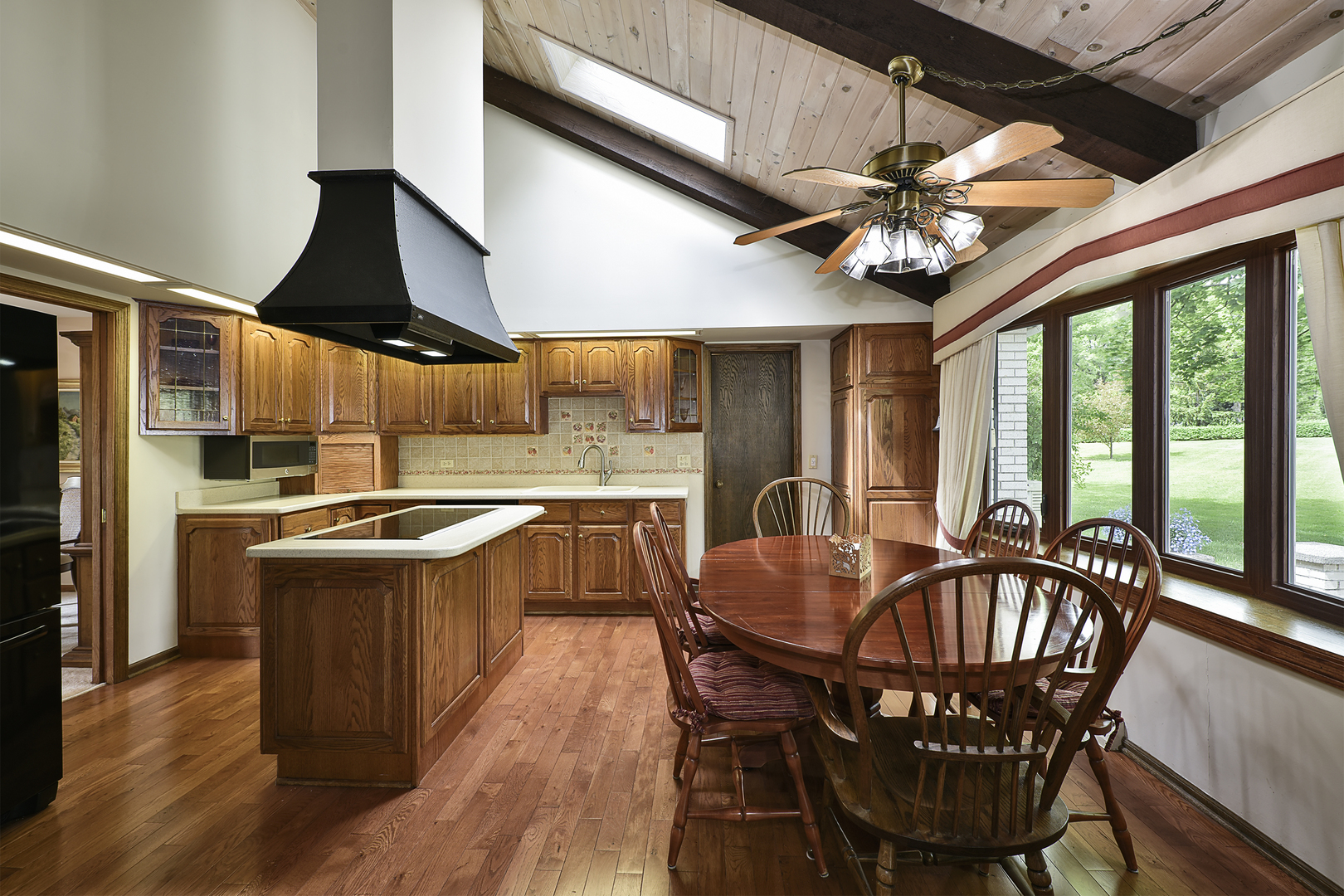 1812 Prestwick Drive, Inverness, IL 60067