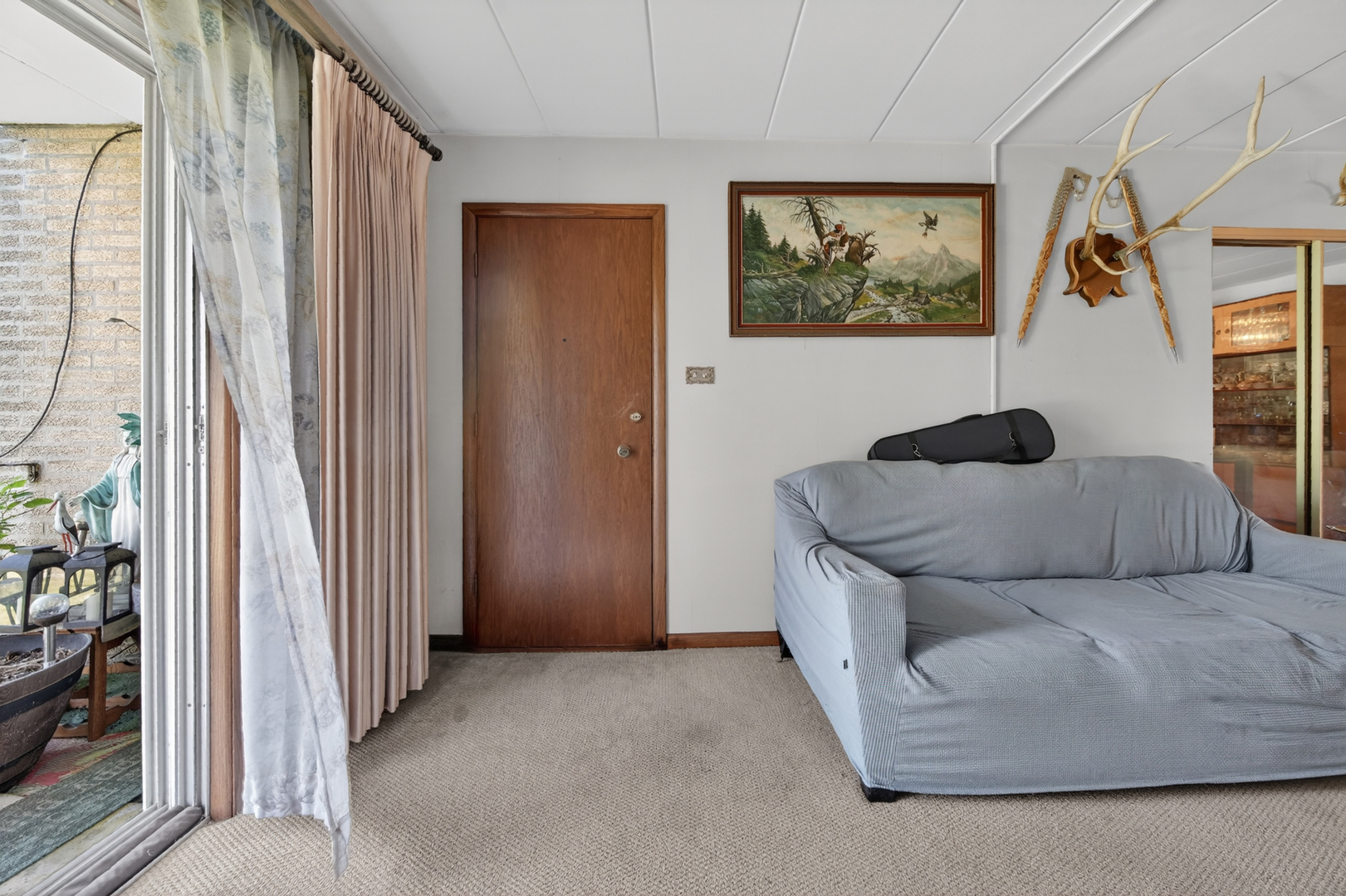 9504 S 86th Avenue #201, Hickory Hills, IL 60457