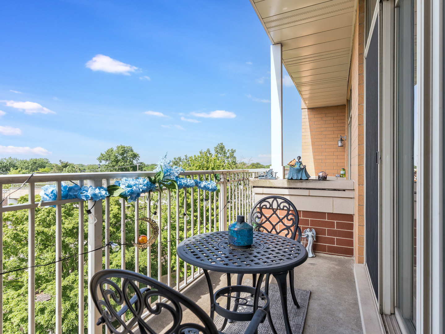 500 E Saint Charles Road #502, Lombard, IL 60148