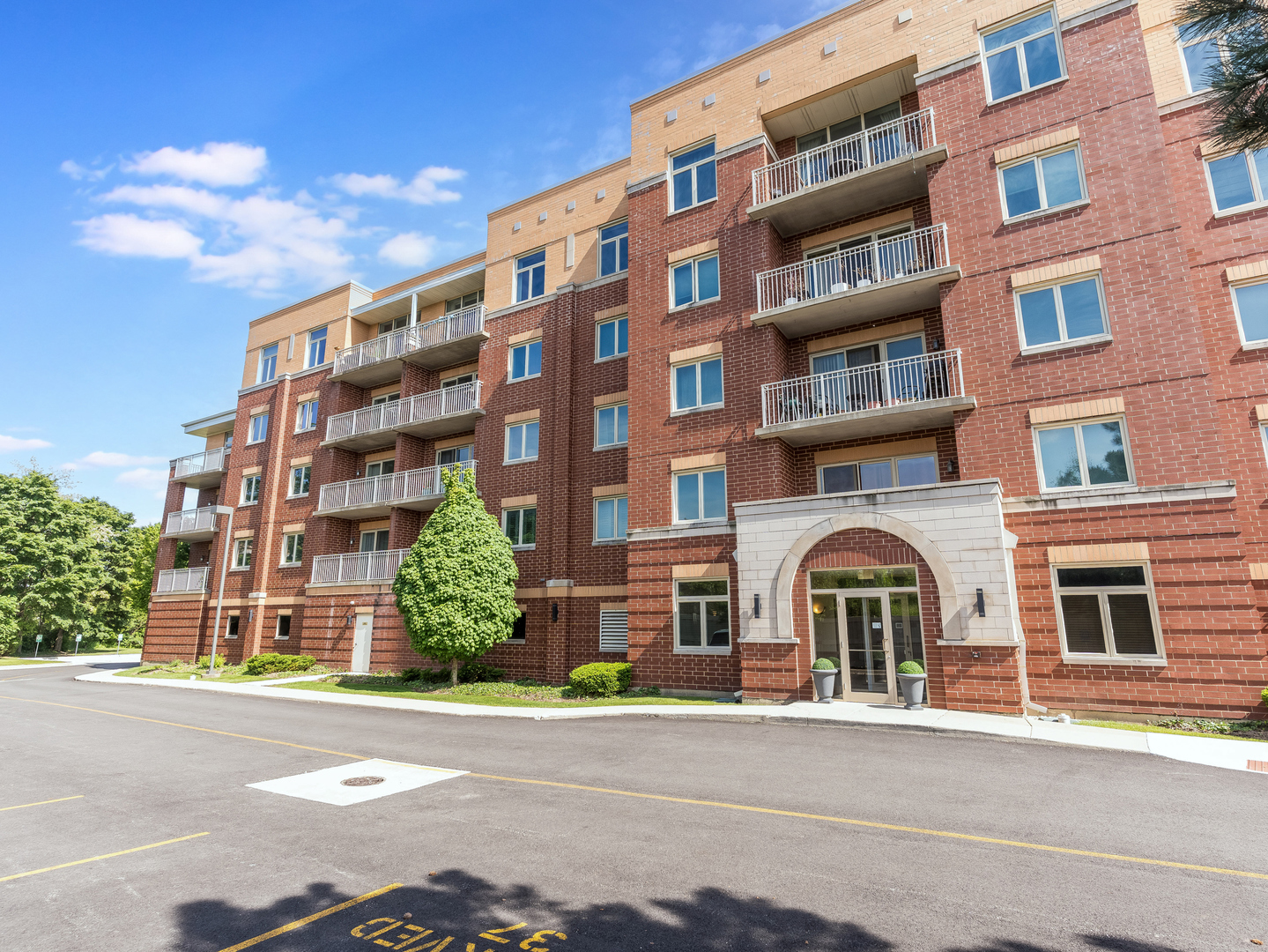 500 E Saint Charles Road #502, Lombard, IL 60148