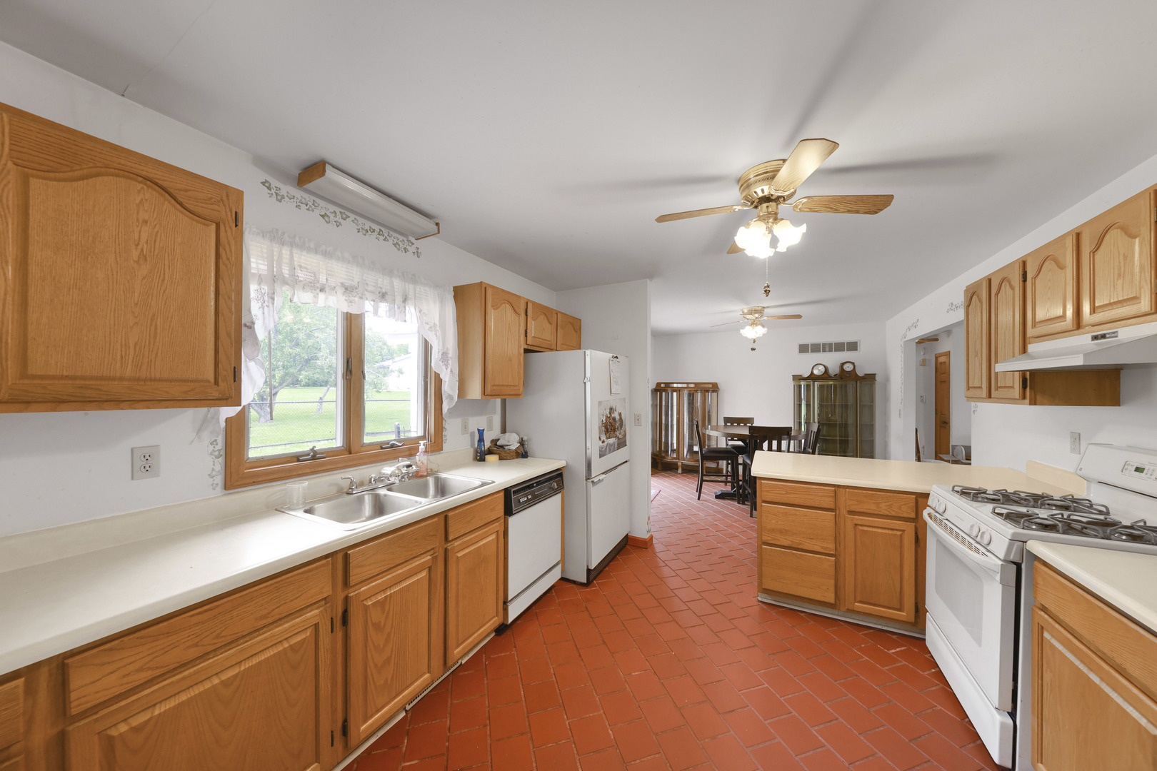 109 Selma Street, Utica, IL 61373