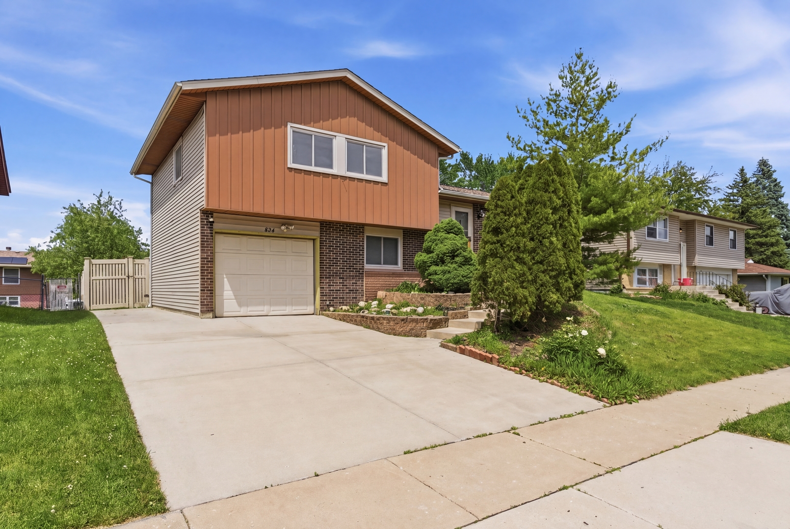 824 Oakton Avenue, Romeoville, IL 60446
