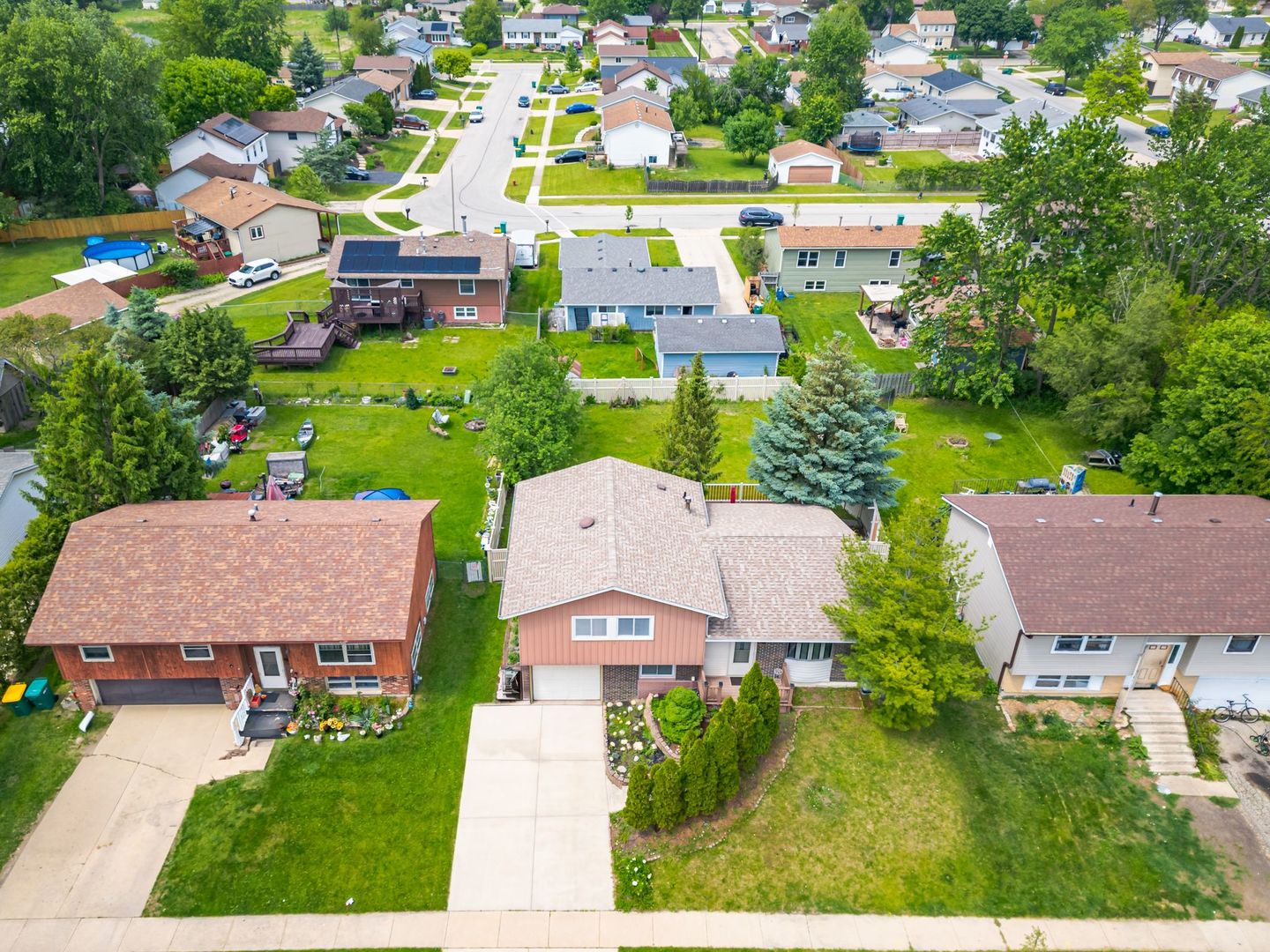 824 Oakton Avenue, Romeoville, IL 60446