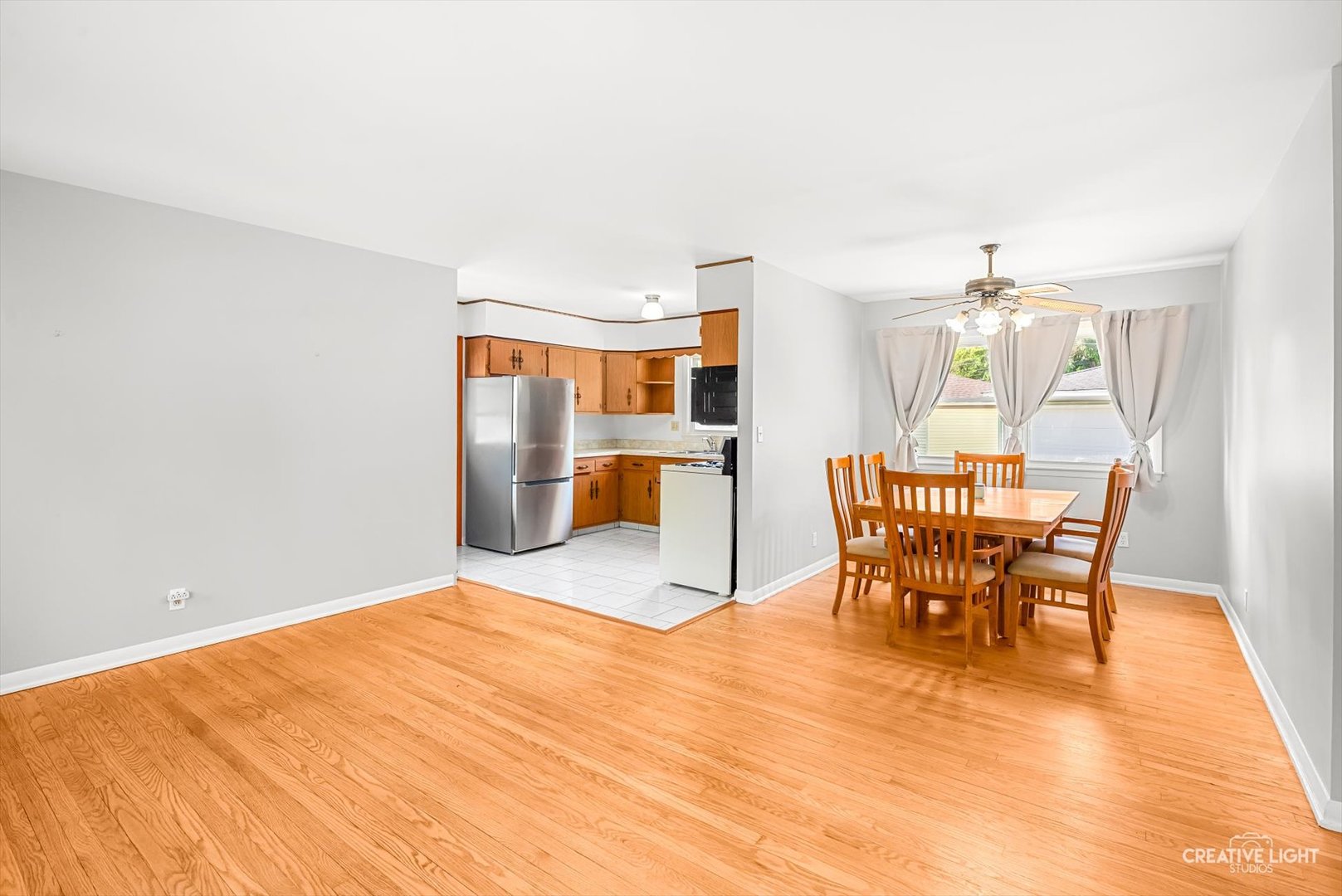 1732 Roanoak Avenue, Aurora, IL 60506