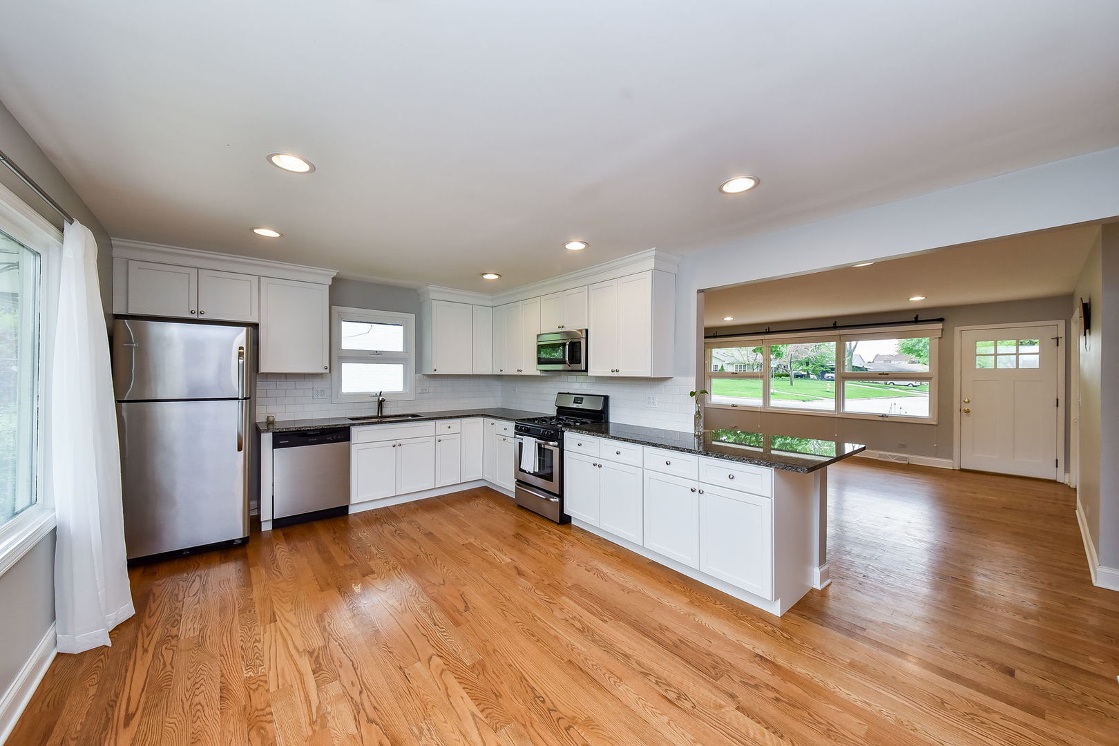 1706 E Liberty Drive, Wheaton, IL 60187