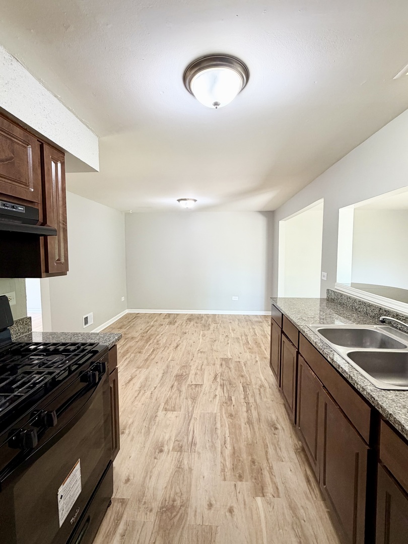 534 CIRCLE Drive, University Park, IL 60484
