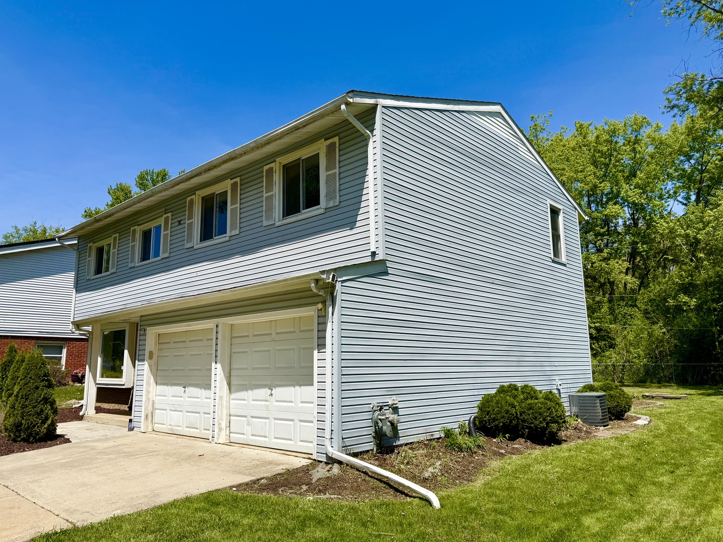534 CIRCLE Drive, University Park, IL 60484