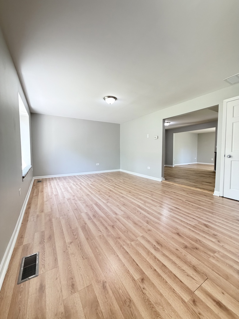 534 CIRCLE Drive, University Park, IL 60484
