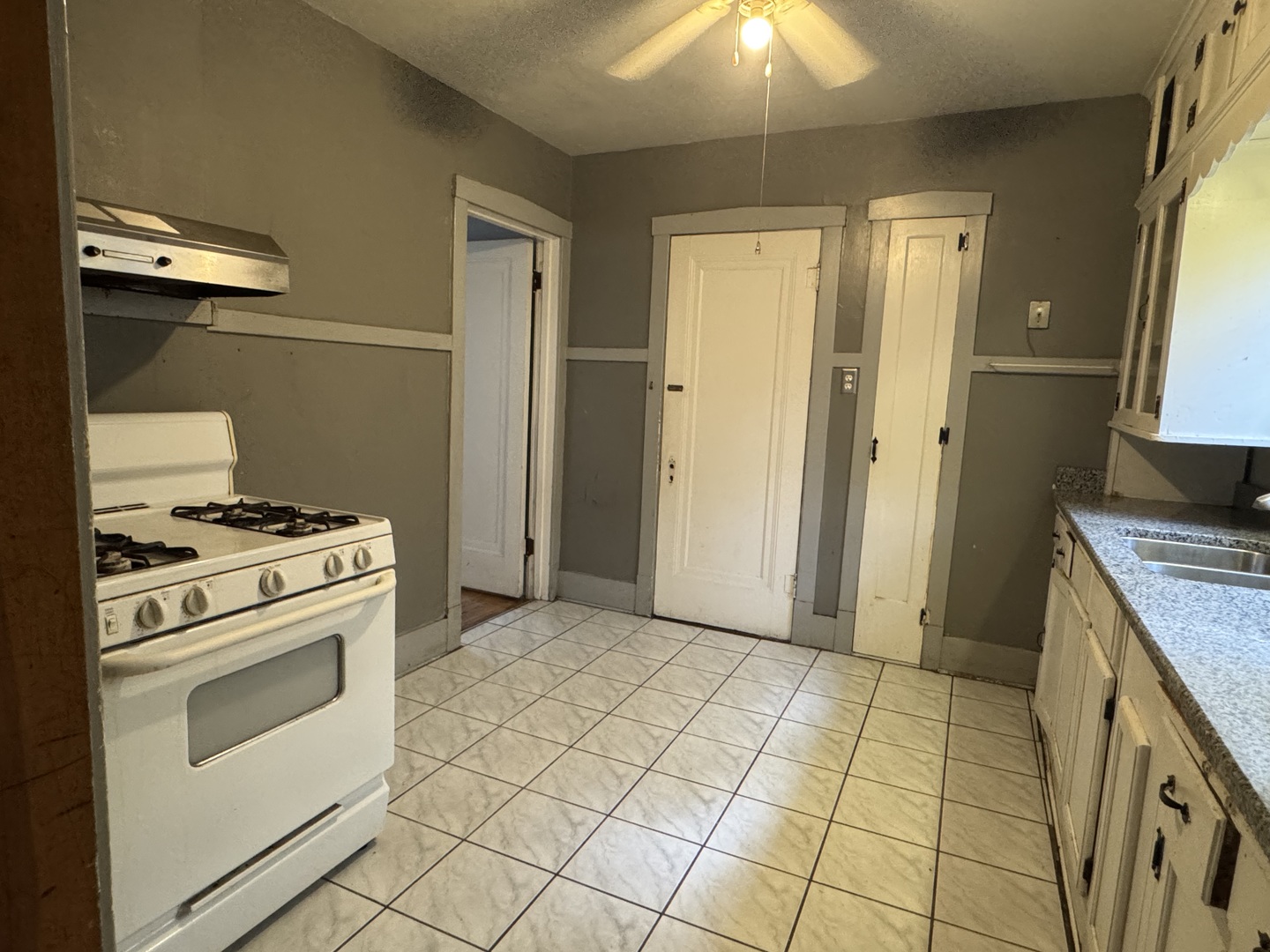 15629 Ashland Avenue, Harvey, IL 60426