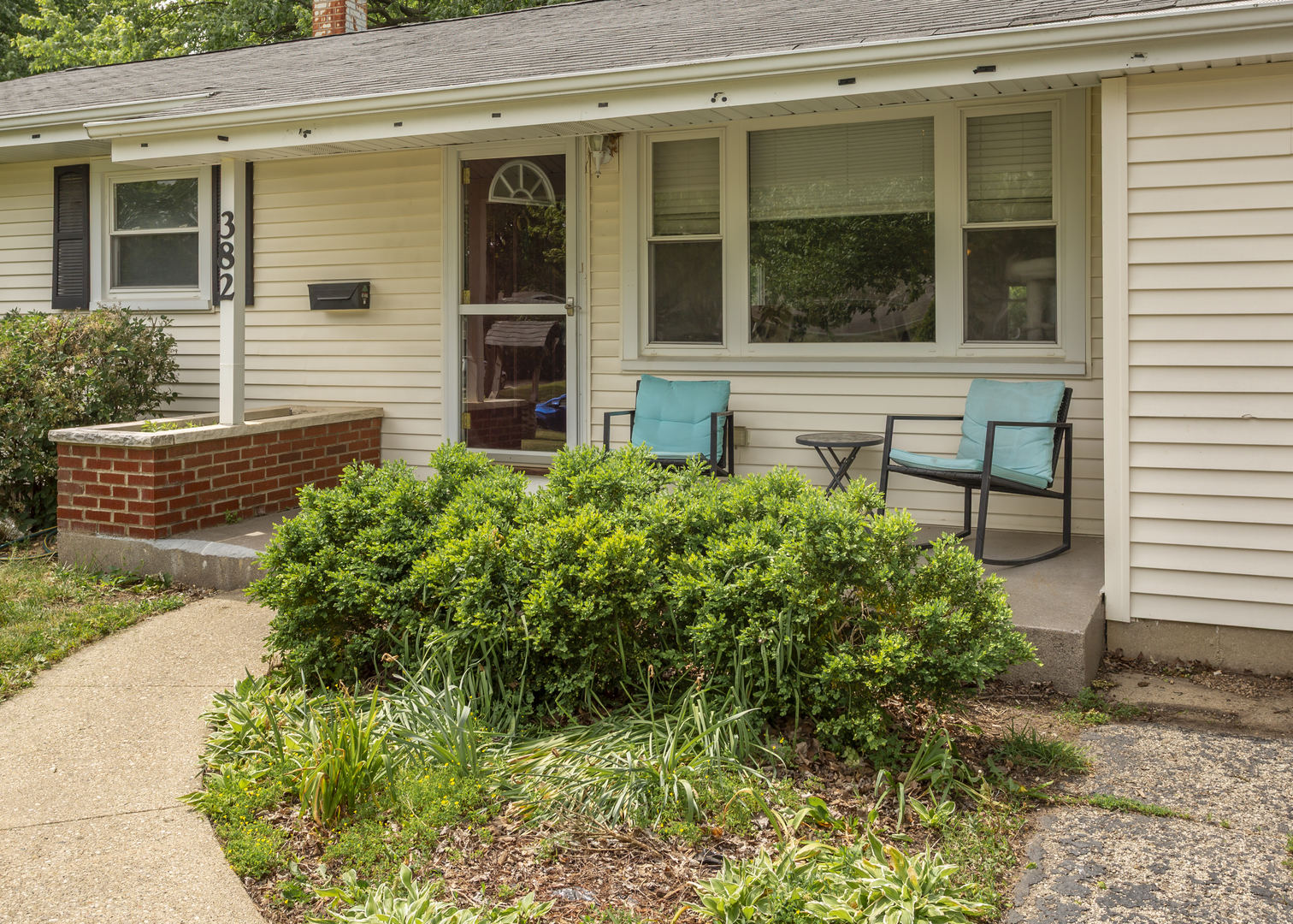 382 Keith Avenue, Crystal Lake, IL 60014