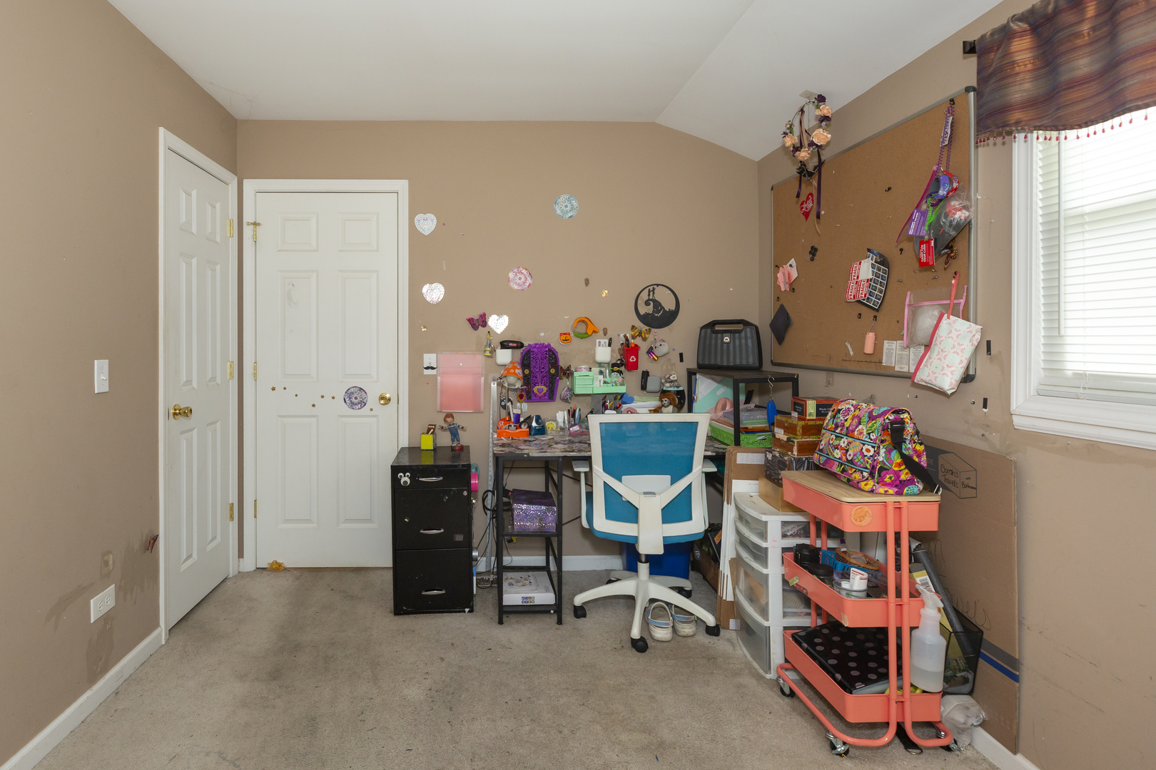 382 Keith Avenue, Crystal Lake, IL 60014
