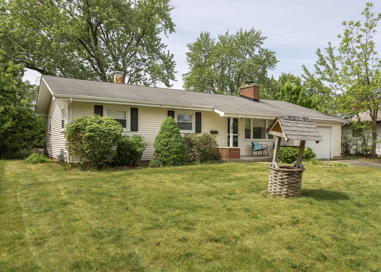 382 Keith Avenue, Crystal Lake, IL 60014