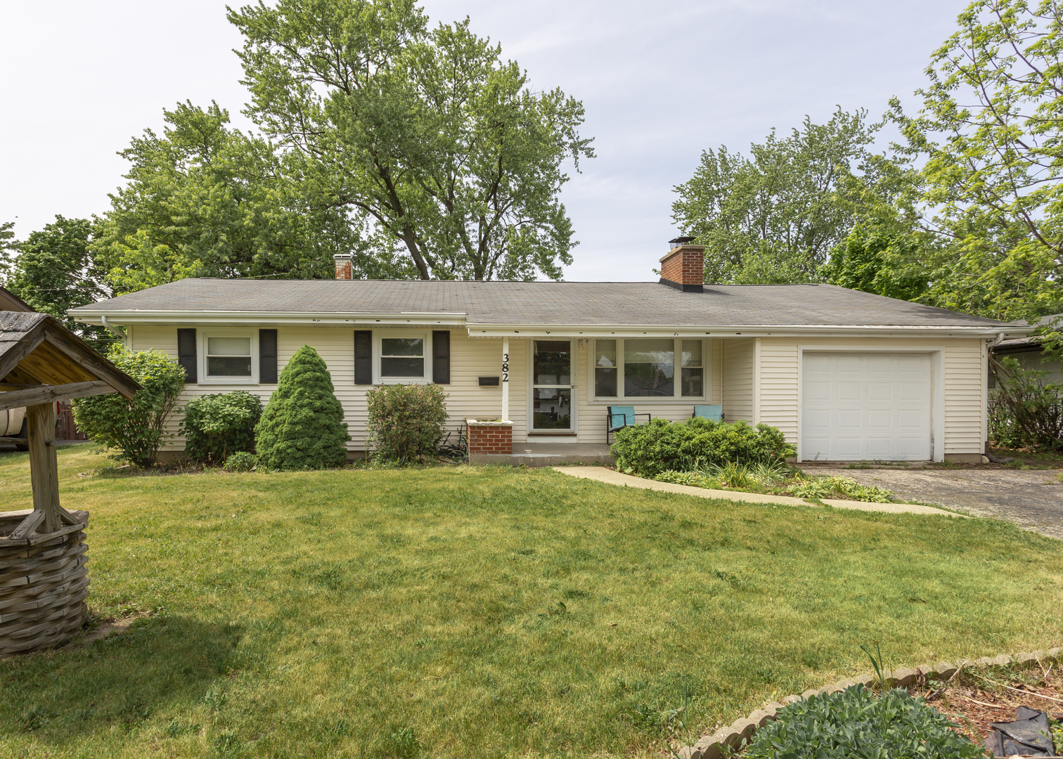 382 Keith Avenue, Crystal Lake, IL 60014