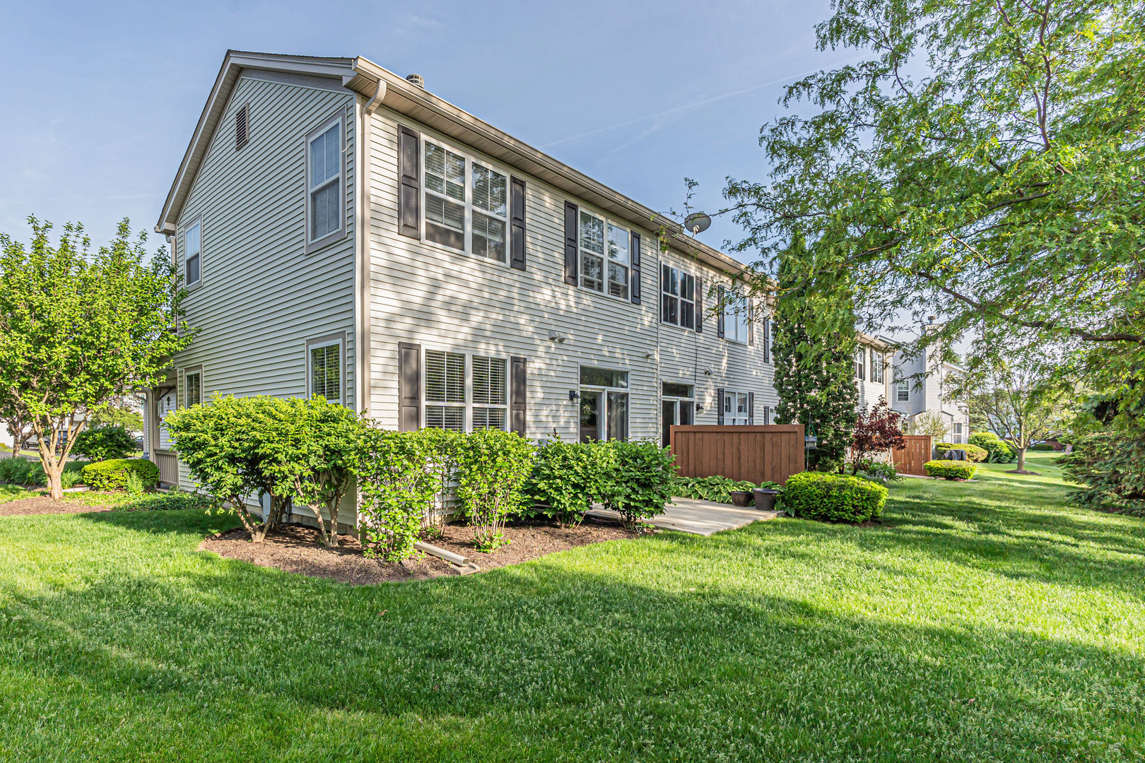517 Heritage Court #517, St. Charles, IL 60175