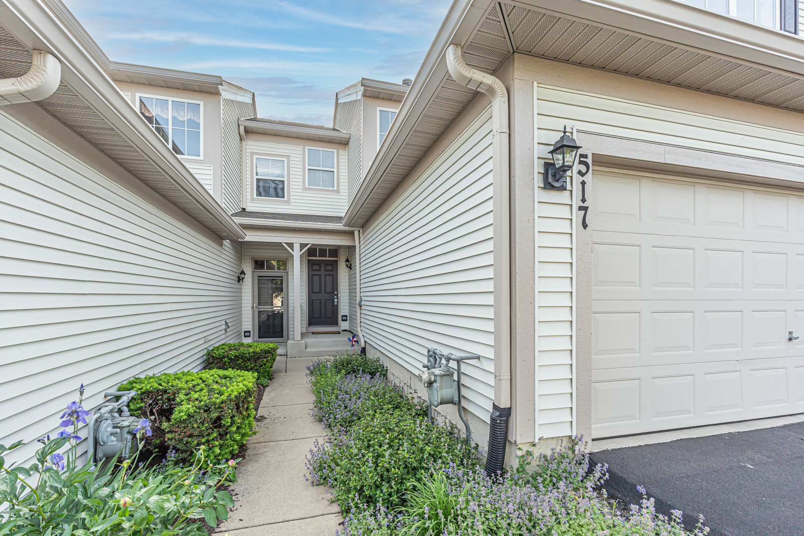 517 Heritage Court #517, St. Charles, IL 60175