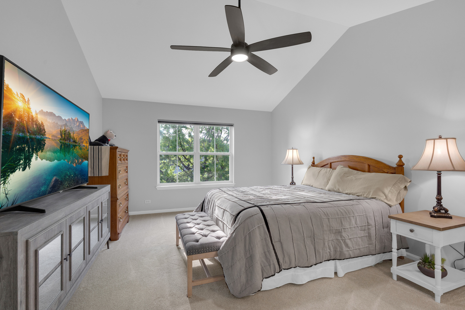 517 Heritage Court #517, St. Charles, IL 60175