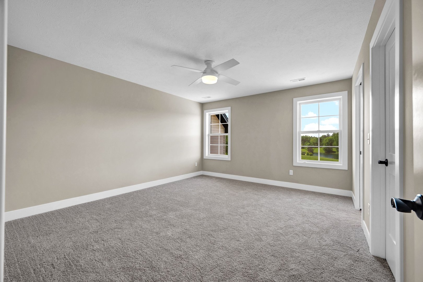 19889 Jared Drive, Bloomington, IL 61705