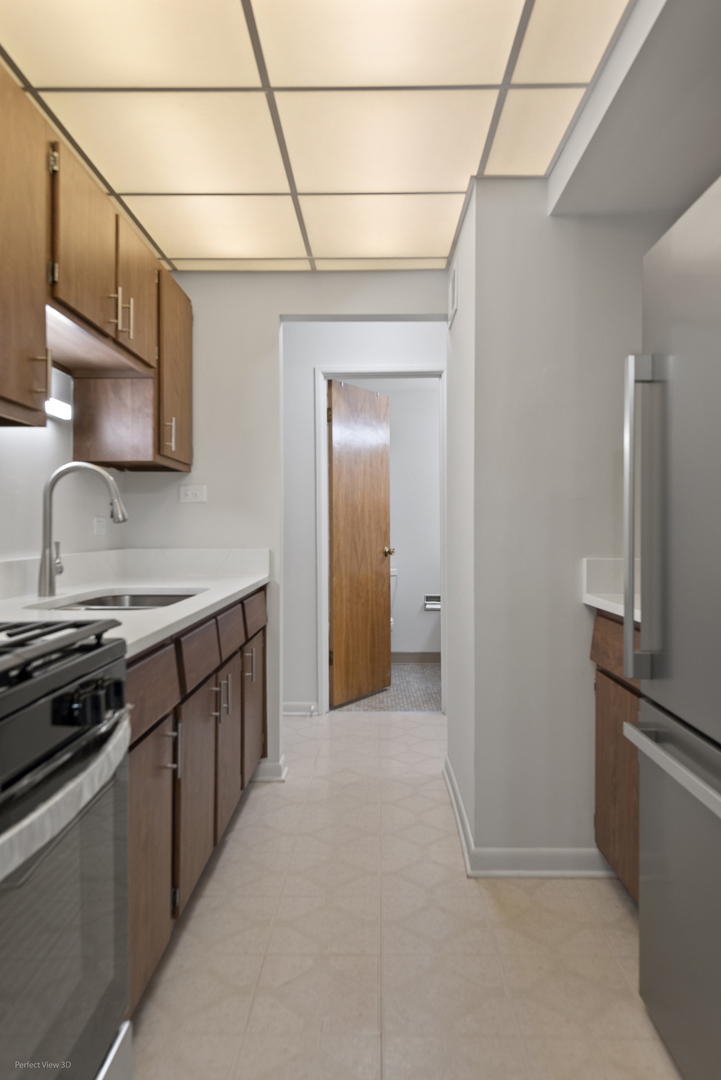 9820 S Pulaski Road #203, Oak Lawn, IL 60453