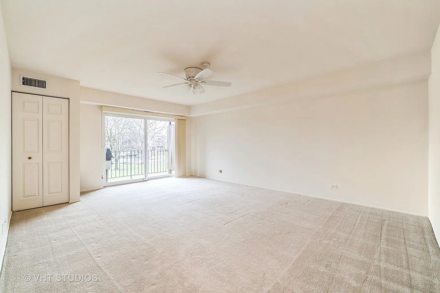1450 Sandpebble Drive #227, Wheeling, IL 60090