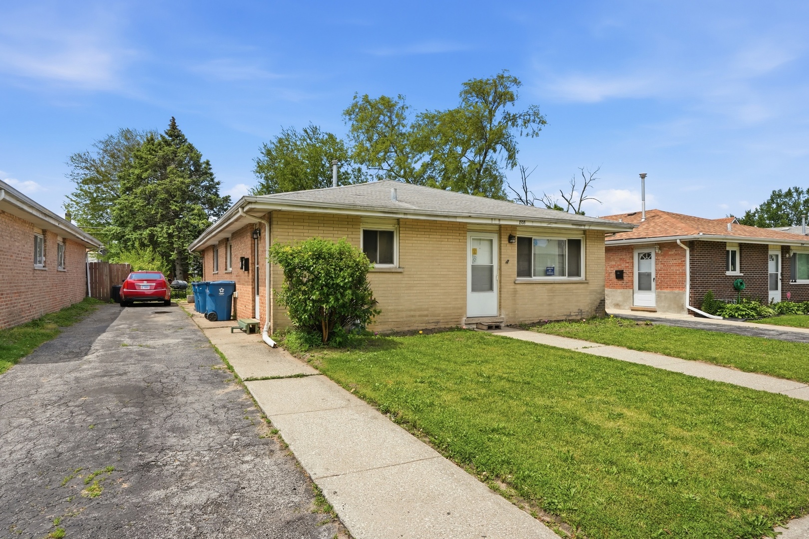808 Mackinaw Avenue, Calumet City, IL 60409