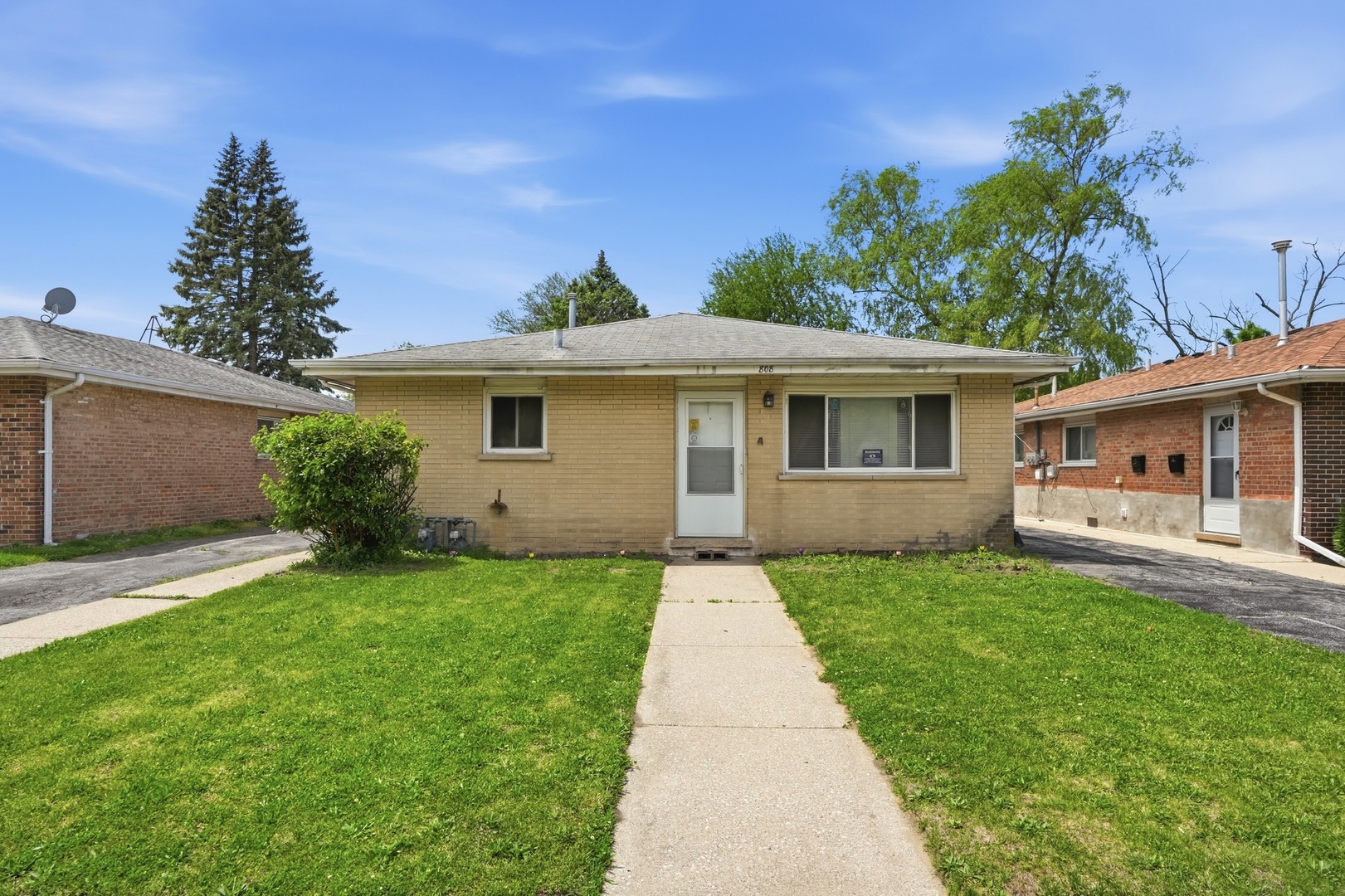 808 Mackinaw Avenue, Calumet City, IL 60409